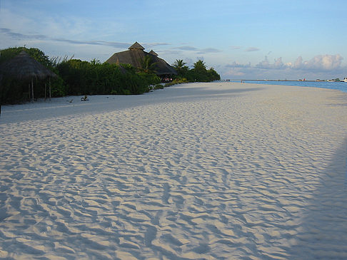 Gebäude am Strand - Malediven